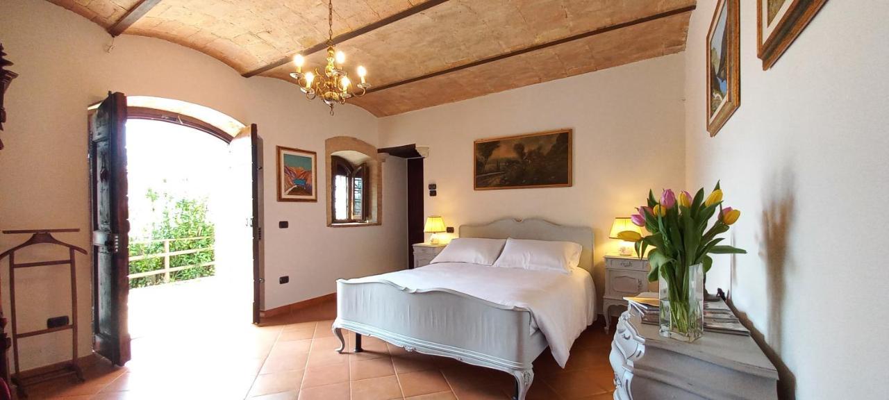 Domus Antiqua Bed & Breakfast Spello Bagian luar foto