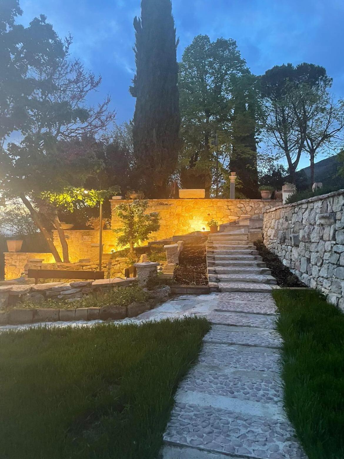Domus Antiqua Bed & Breakfast Spello Bagian luar foto